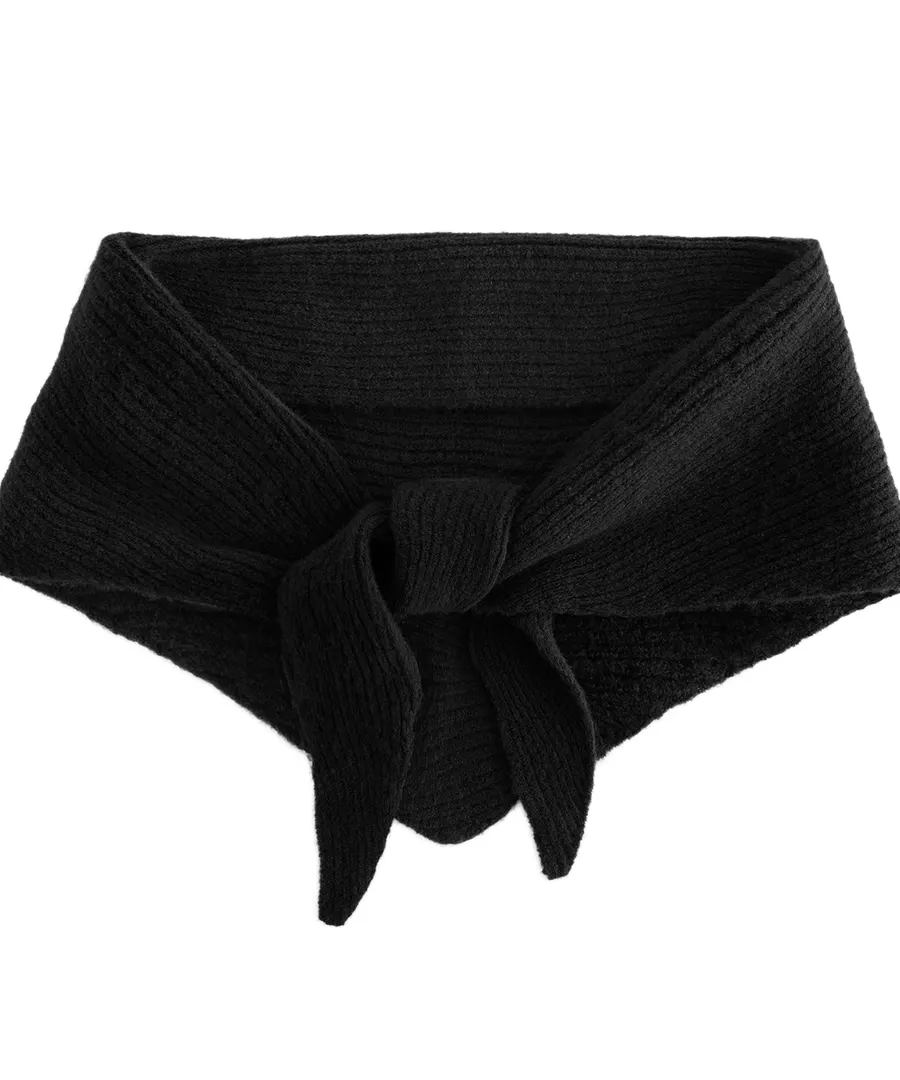 Knitted triangle scarf – Black